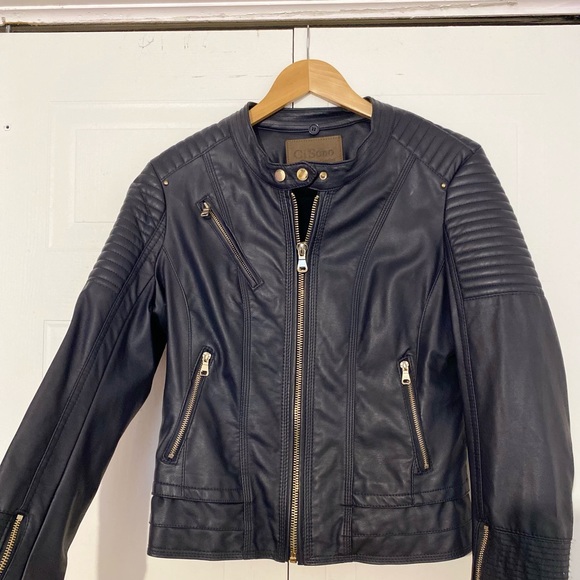 Used 1 time. Very good condition. Fits like a medium - Picture 1 of 1